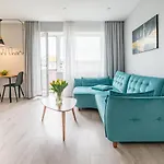 Gate Apartment *