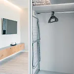 Gate Apartment *